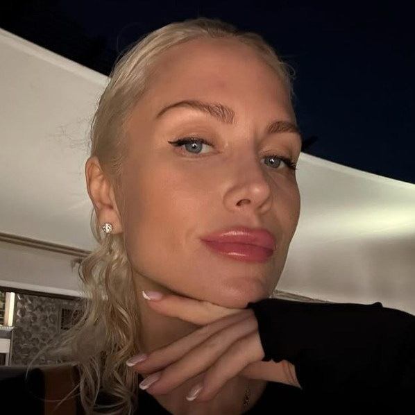     Екатерина Гордон поможет покупательнице квартиры Долиной