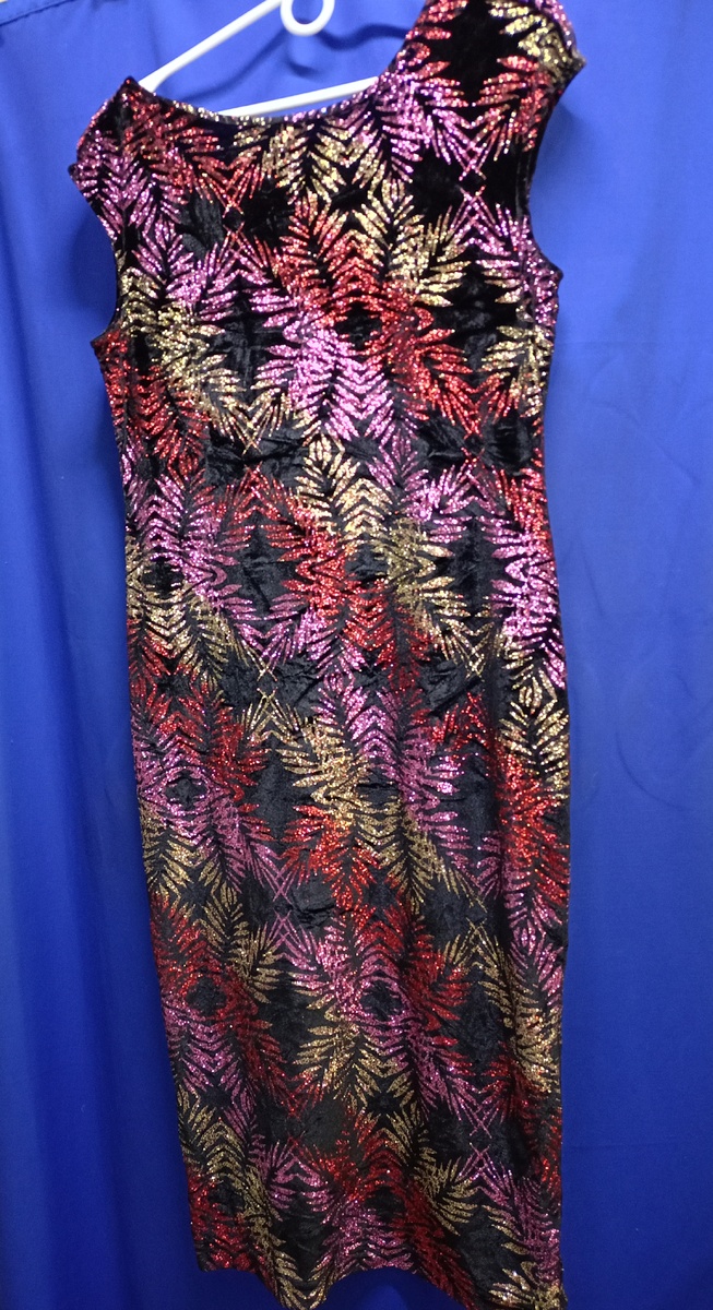 Платье от Topshop. Новое, с биркой. Цвет намного интереснее вживую, не такой "дешевый".