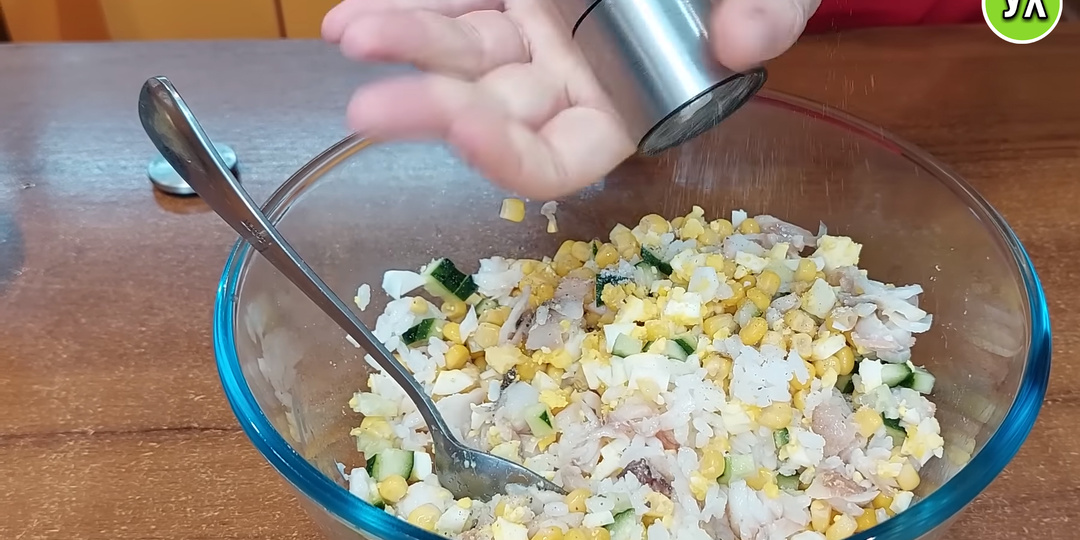 Чем заменить крабовые палочки в салате?