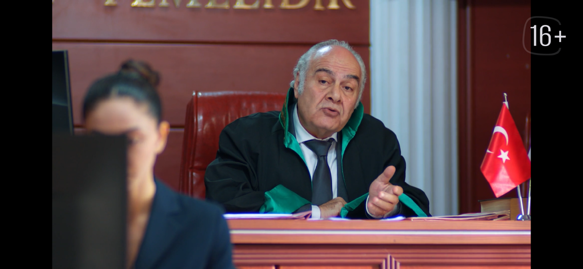 Стоп кадр из сериала «Далёкий город»