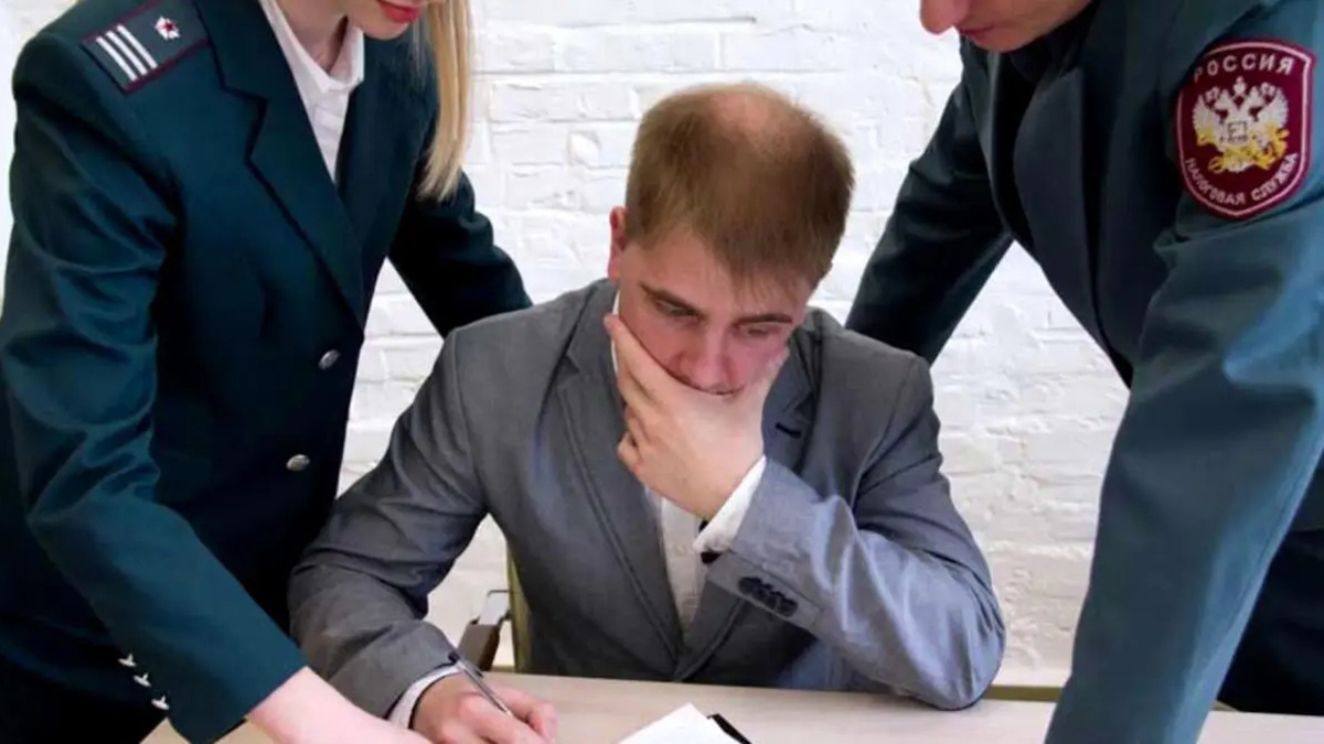 ФНС разъяснила, как она следит за переводами россиян