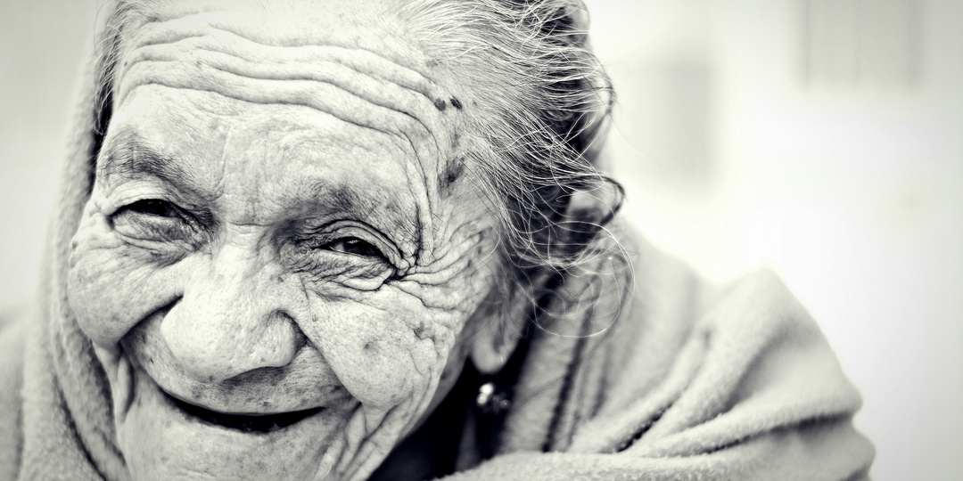 Есть 4 вещи, которые нужно держать в тайне даже от близких. Советы мудрейшей бабушки