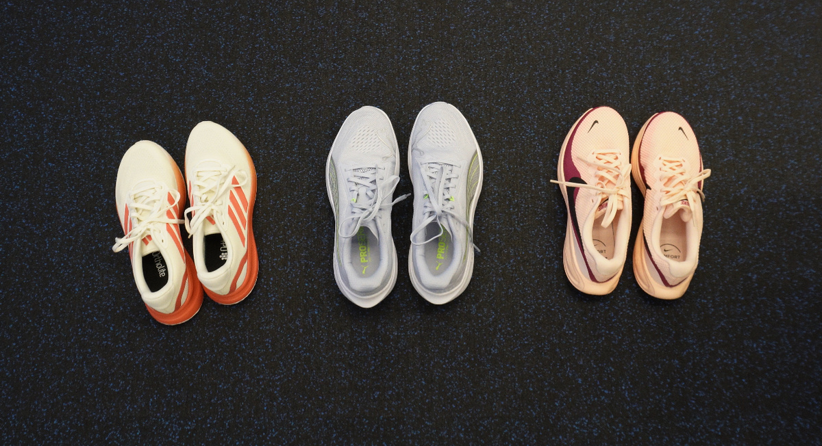 Я заказала 3 пары бюджетных беговых кроссовок разных брендов для того, чтобы сравнить их и выбрать лучшую, но сегодня поговорим только об одной из них. 👟