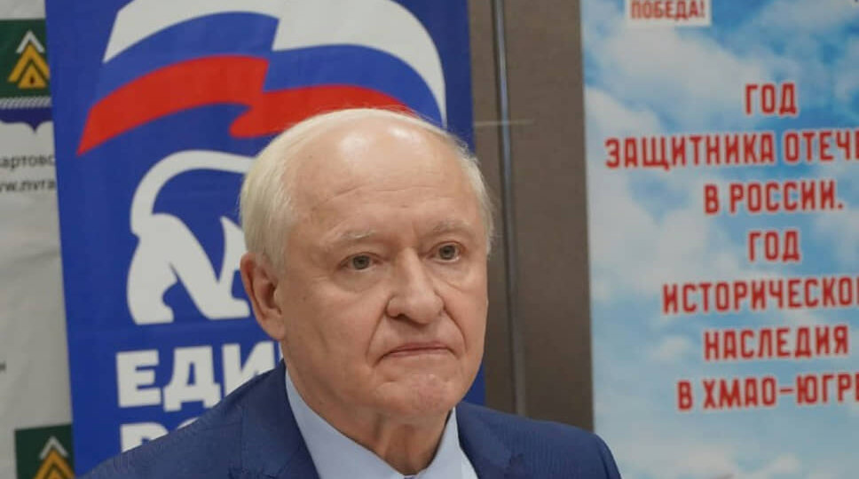 Суд обязал главу района ХМАО вернуть выплаты за переработки на 5 млн рублей