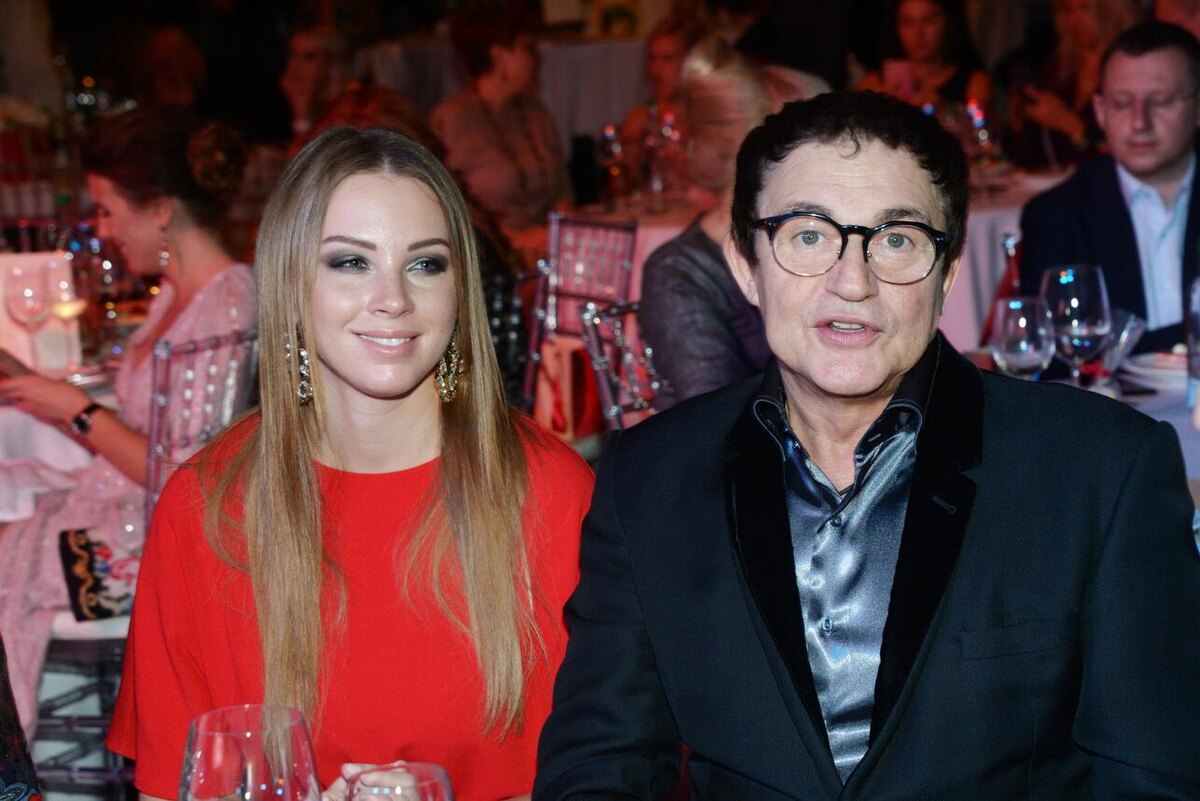    Дмитрий Дибров с женой Полиной Anatoly Lomokhov/Global Look Press