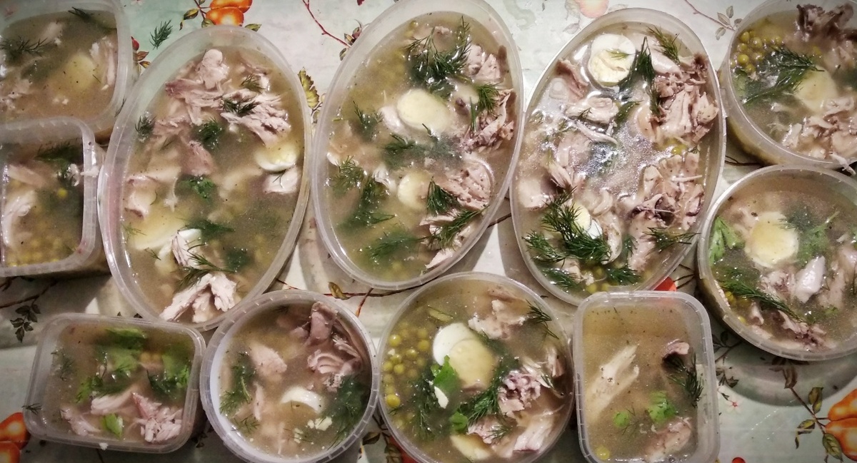 если я тридцатого декабря наварила много плошек заливного, значит все отлично!