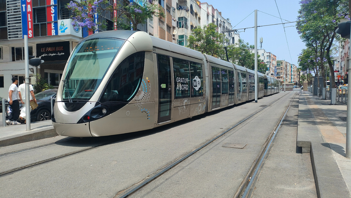 г. Рабат, Avenue Allal El Fassi, вагон Alstom Citadis 302, маршрут L1