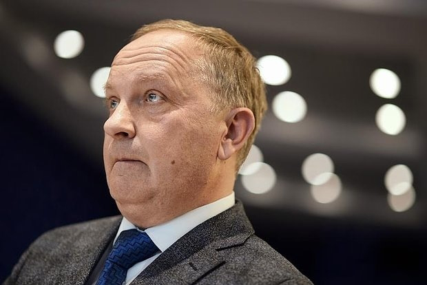 На восемь объектов недвижимости он честно деньги заработал? Верните понятие «Враг народа» и соответствующие меры наказания!