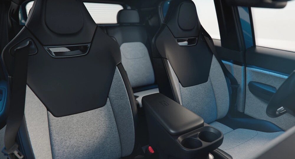 Раскрыта официальная стоимость нового отечественного автомобиля из Москвы. Рассказываю детали