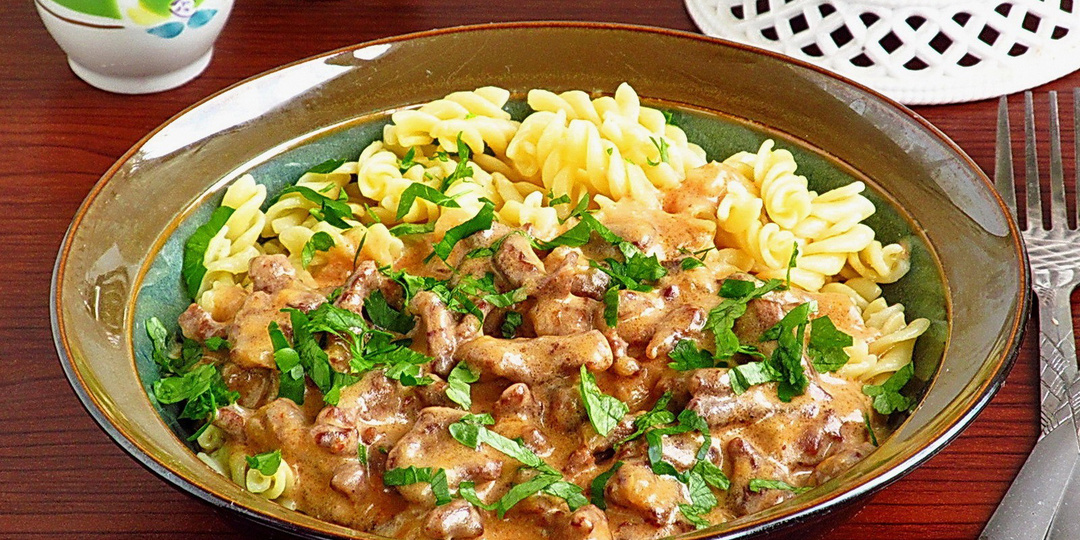 Бефстроганов: путешествие по рецептам от классики до курземского варианта