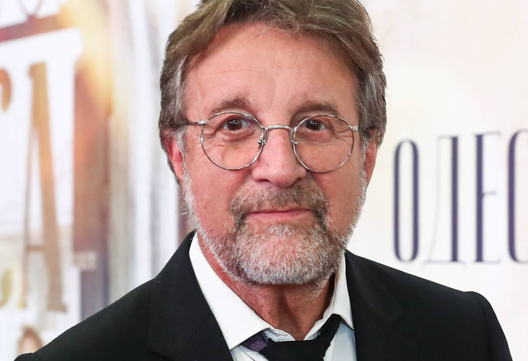 Почему красивым женщинам часто не везёт в любви