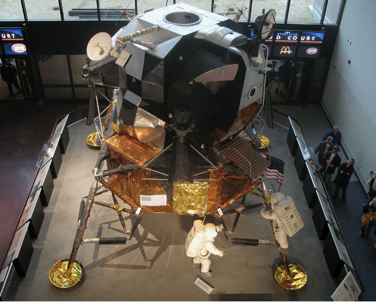 Лунный модуль США в музее