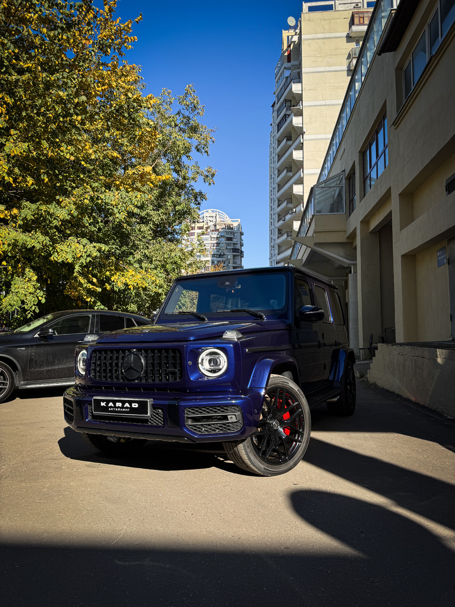 G63 заехал в KARAD Детейлинг в стоковом цвете, до начала работ по смене цвета и защите кузова.