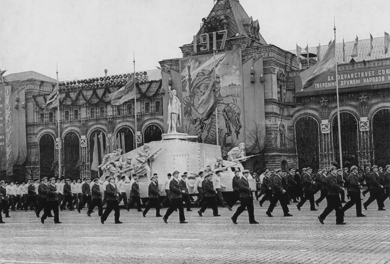 Парад на Красной площади 7 ноября 1957 года