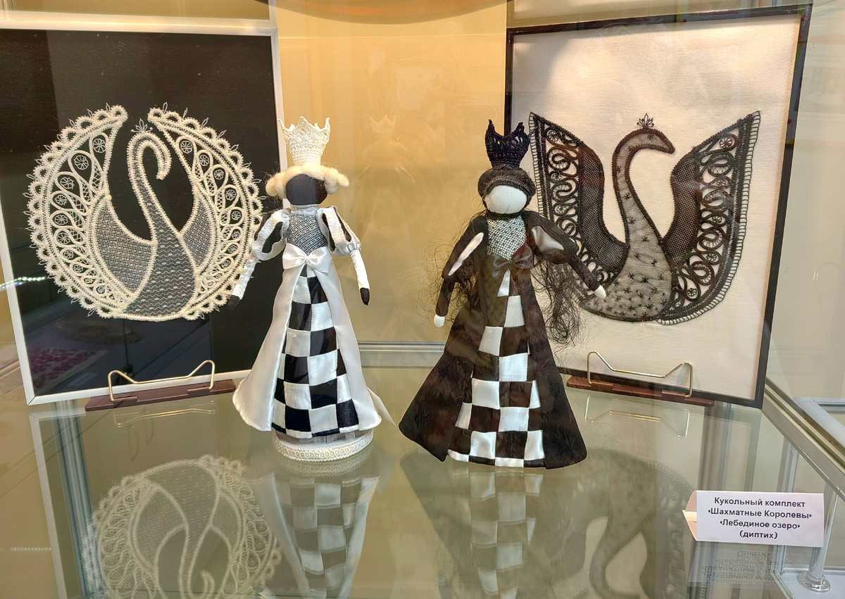 Мне кажется, что на фигурах с шахматной доски тоже можно гадать. Ведь они олицетворяют собой жизненные страсти с сражения