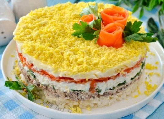 Салат "Облако" с печенью трески: нежное праздничное чудо