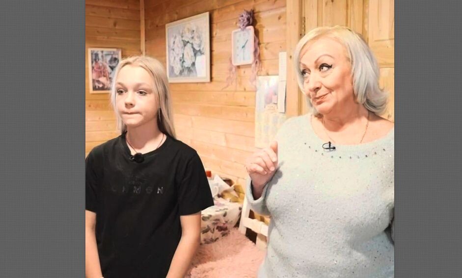 Елена с матерью