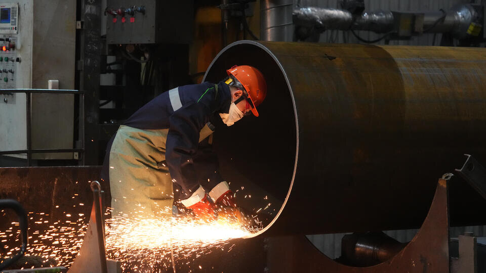     Голикова предрекла востребованность профессий швеи и сварщика в ближайшие годы ИЗВЕСТИЯ/Дмитрий Коротаев