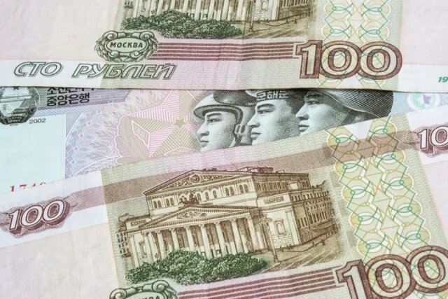    Сколько стоят доллар, евро и юань в среду, 3 декабря?