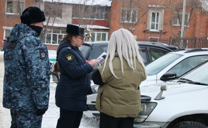 Судебные приставы. Фото: ФССП по Алтайскому краю