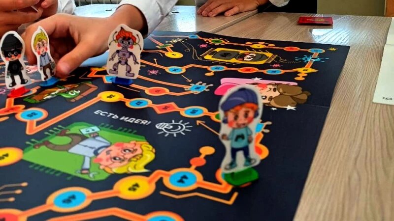     «Ростелеком» провел для школьников однодневный марафон настольных игр «Безопасный интернет». Фото предоставлено компанией «Ростелеком».