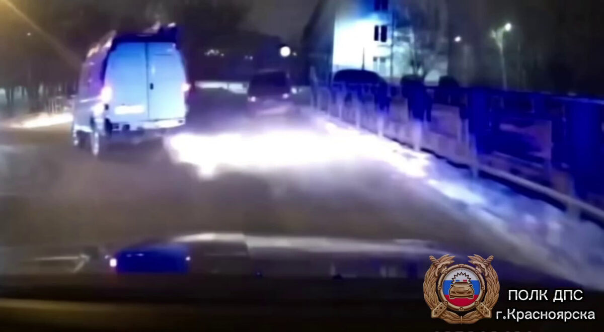     Бдительный красноярец помог задержать пьяного водителя «Газели»