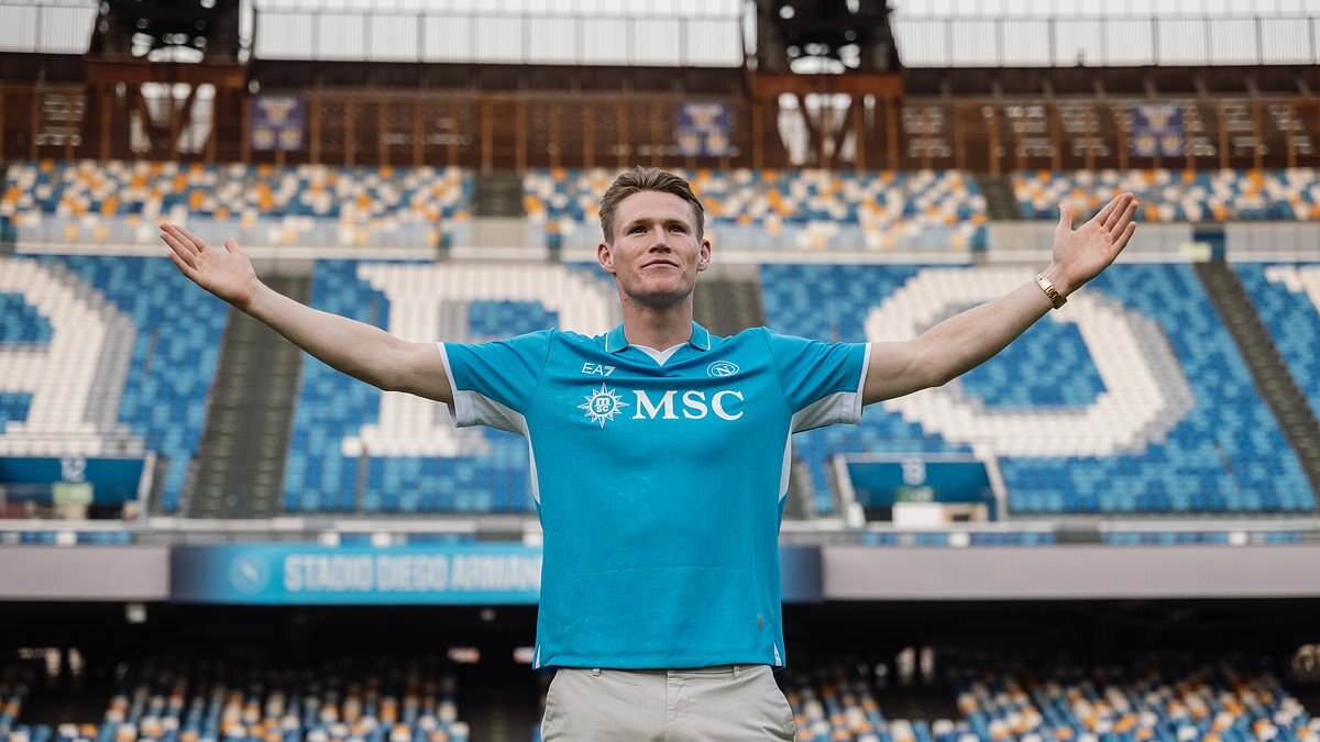 Скотт Мактоминей (Наполи)