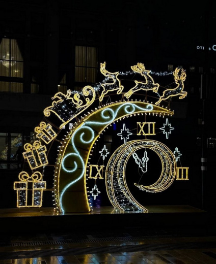    Новогоднюю иллюминацию включили на улицах Ижевска. Фото: пресс-служба администрации Ижевска