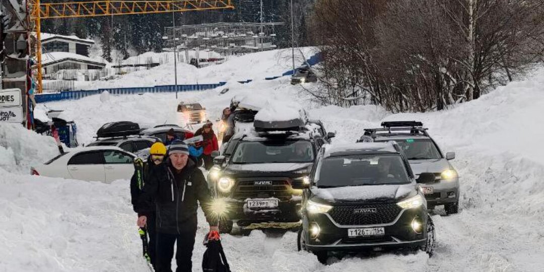 В Шерегеше — снежный коллапс при отсутствии снегопадов