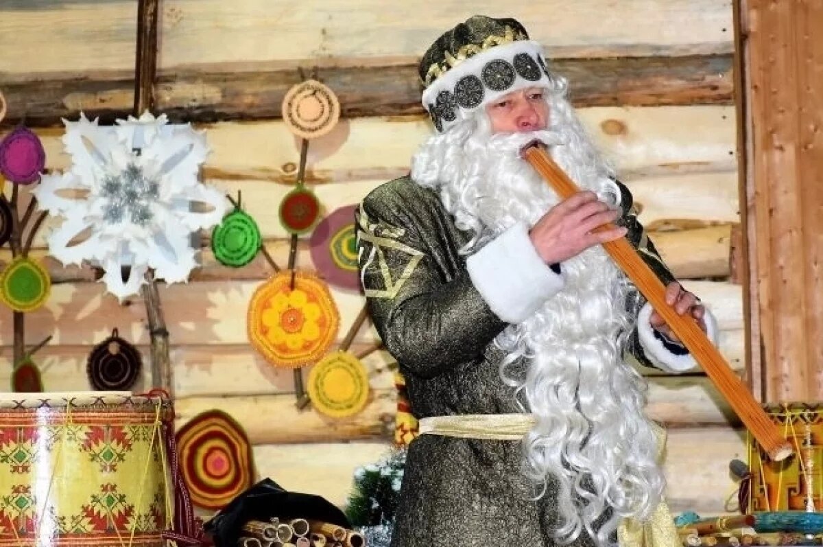    Хель Мучи — единственный Дед Мороз, который играет на древних музыкальных инструментах.