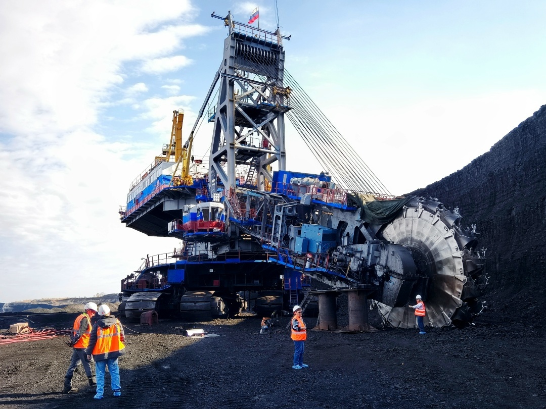 Роторный экскаватор на Бородинском разрезе за час способен добыть 2500 тонн горной массы