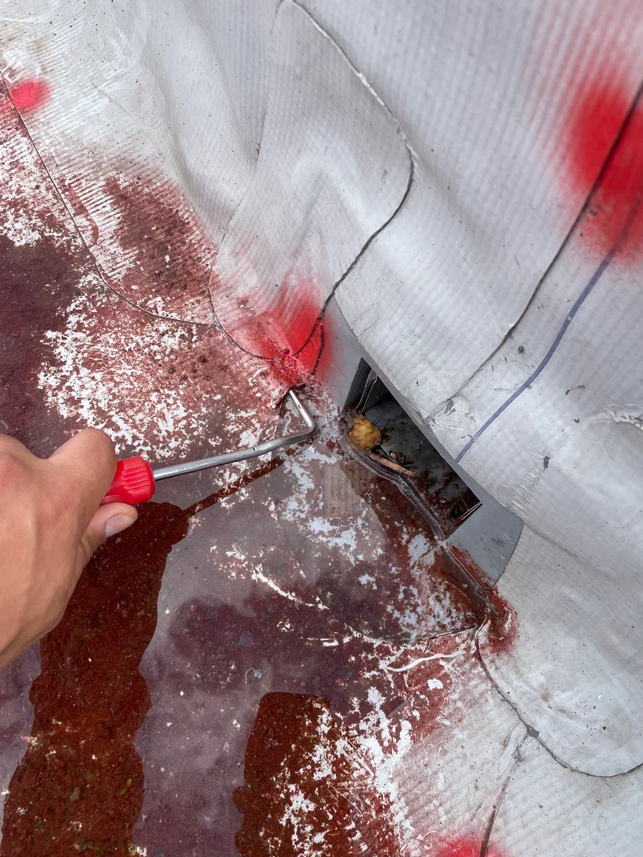 А швы плохо проварены.