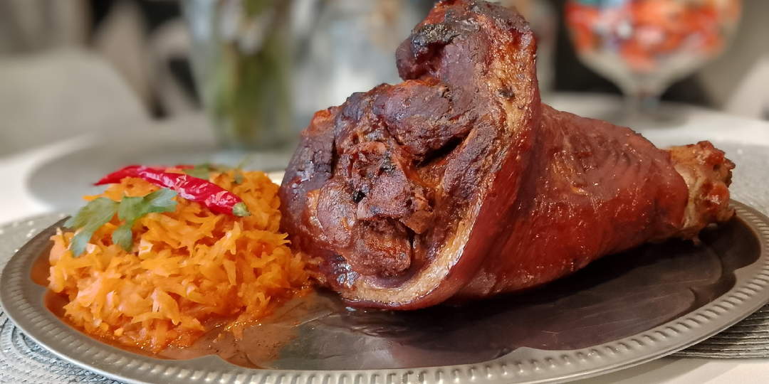 Рецепт свиной рульки по-чешски. Варим и глазируем.