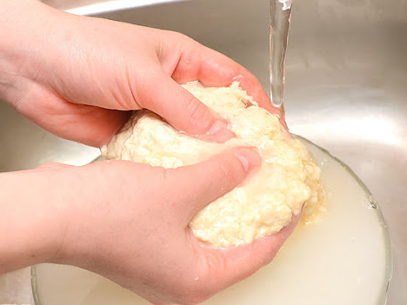 Критически важный метод - определение ИДК клейковины. Клейковину, отмытую из муки, помещают под груз 10 г на 1 минуту. По степени её расплыва (деформации) вычисляют индекс. Значение ниже 65 ед. указывает на слабую, неэластичную клейковину, характерную для мягкой пшеницы или некондиционного дурума.