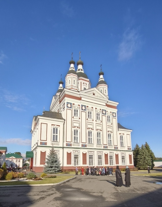 листайте, в галерее 3 фото