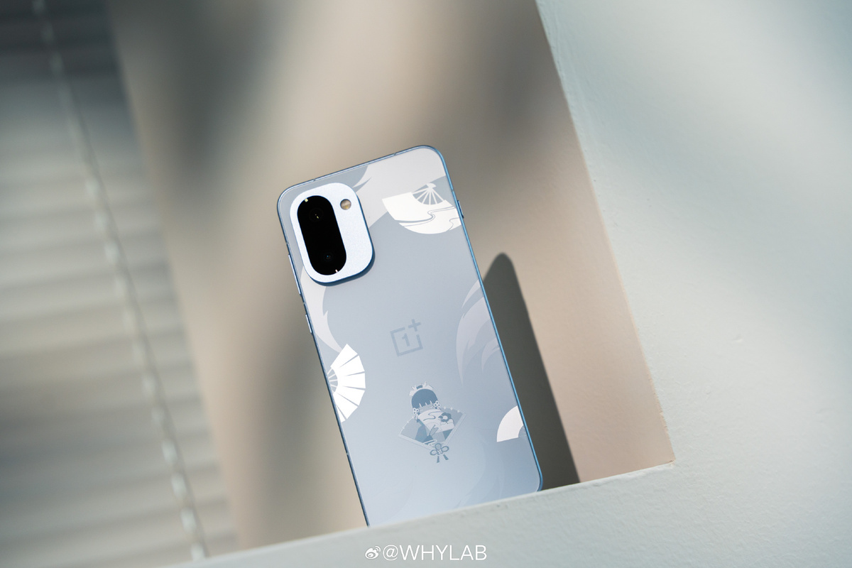    OnePlus анонсировала спецверсию смартфона Ace 6T в стиле Genshin Impact