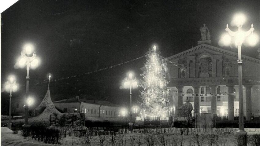    Вечерняя елка в 1960-е годы   НТГИ. Коллекция фотодокументов
