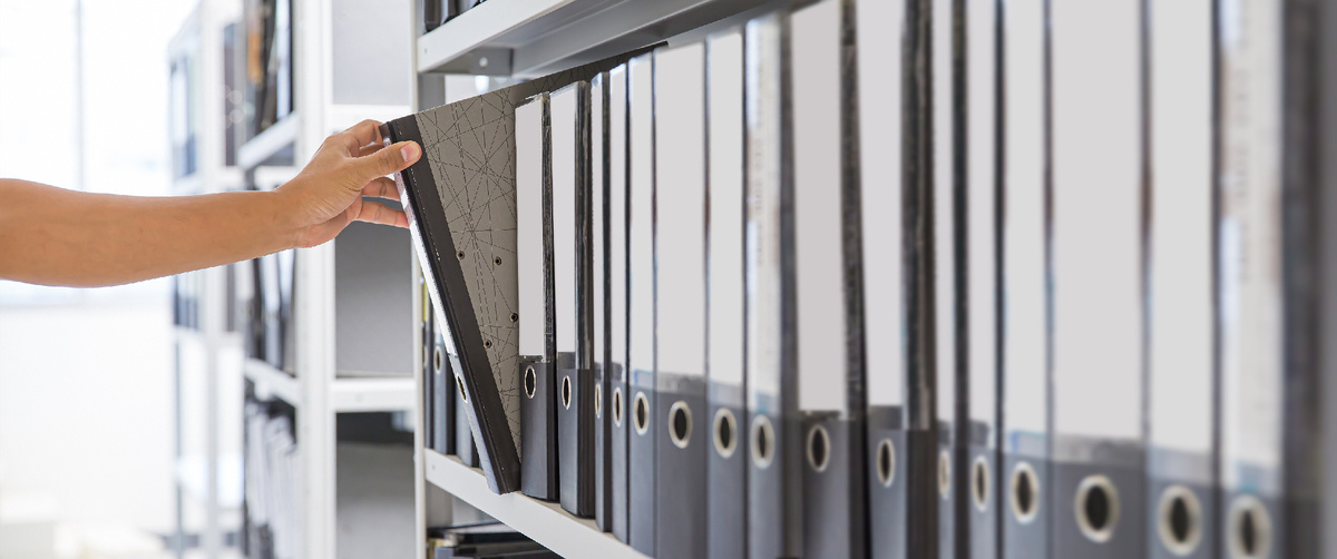 Грамотно организованные личные дела — это не бюрократия, а система, которая защищает бизнес, снижает юридические риски и делает работу HR-отдела быстрее и прозрачнее.