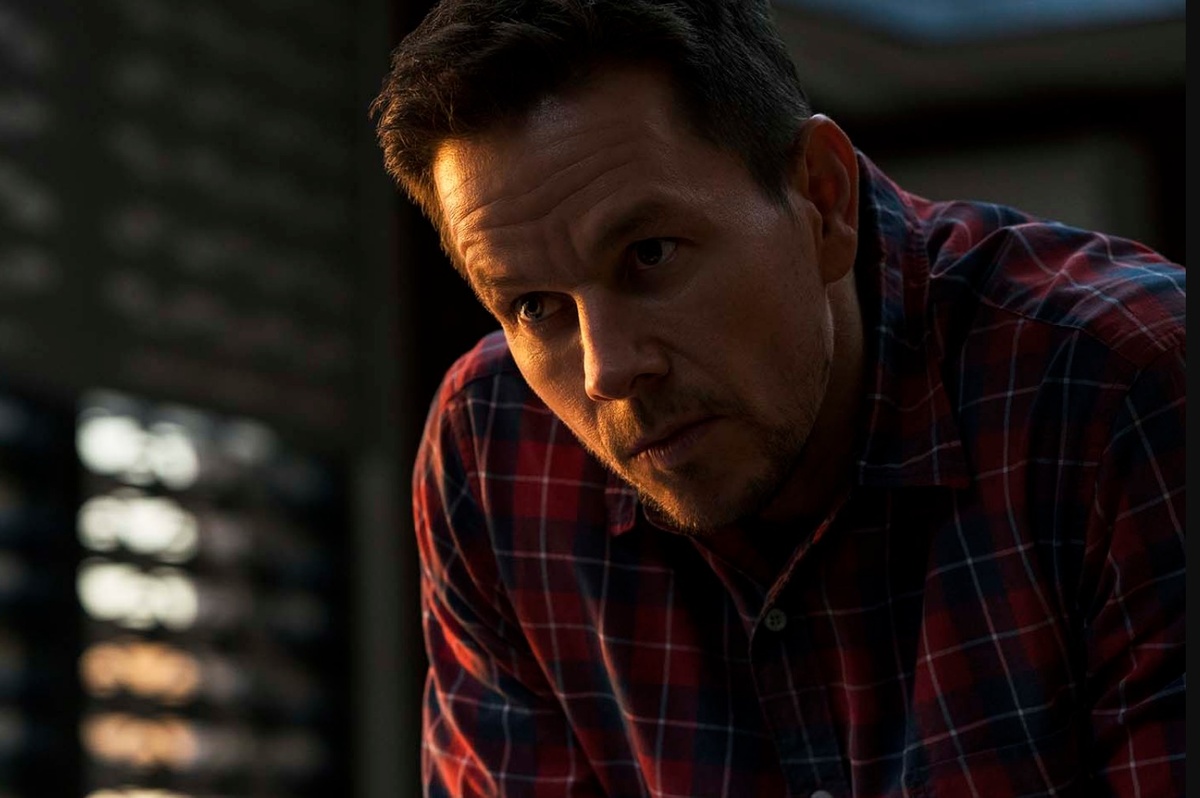 Кадр из фильма «22 мили»Источник: STX Entertainment