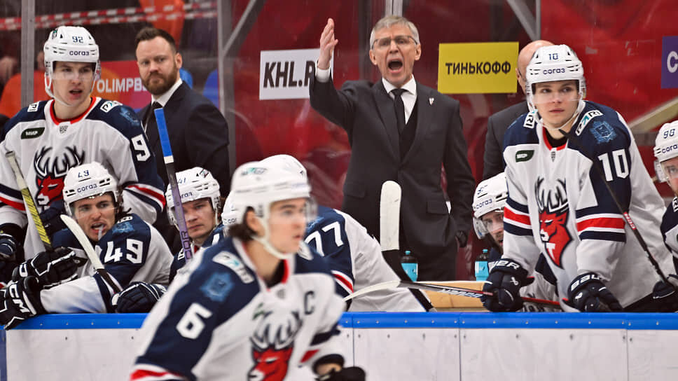 «Шайба должна двигаться быстро, но мысль должна двигаться быстрее».📷Фото: Иван Водопьянов / Коммерсантъ