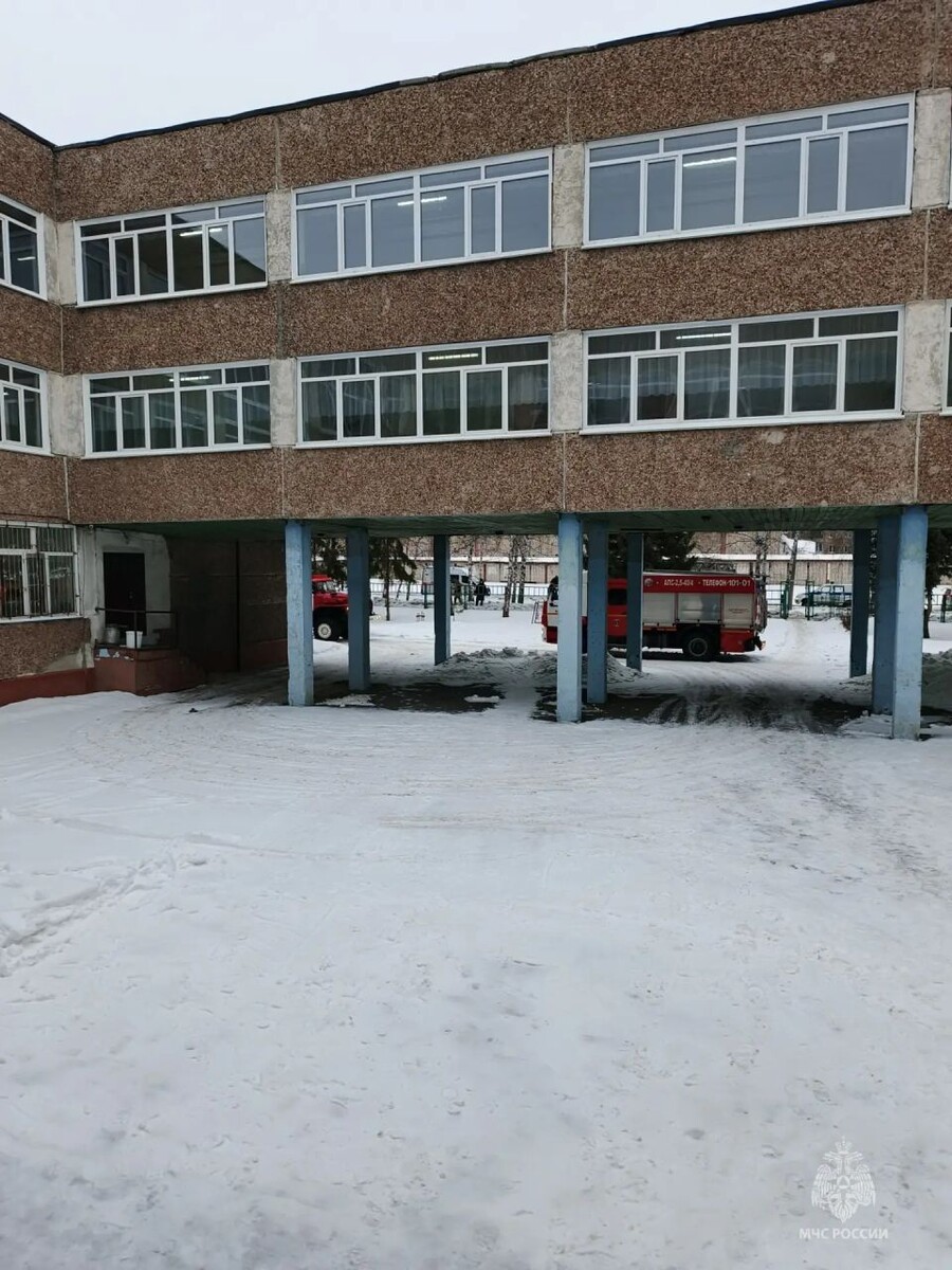    Инцидент в школе №106. Источник: МЧС Алтайского края