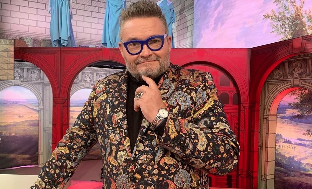 Историк моды и телеведущий Александр Васильев