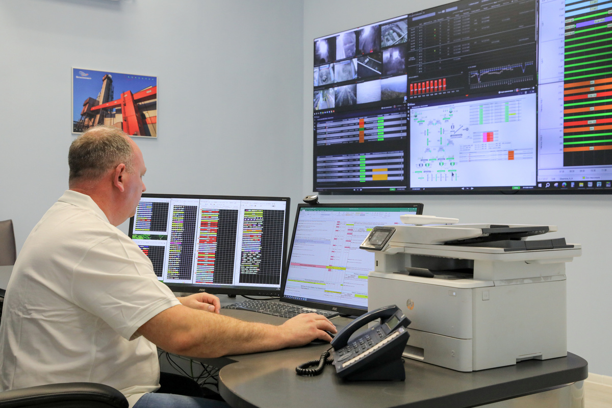 Поступающие в ЦУП данные мгновенно обрабатываются и систематизируются