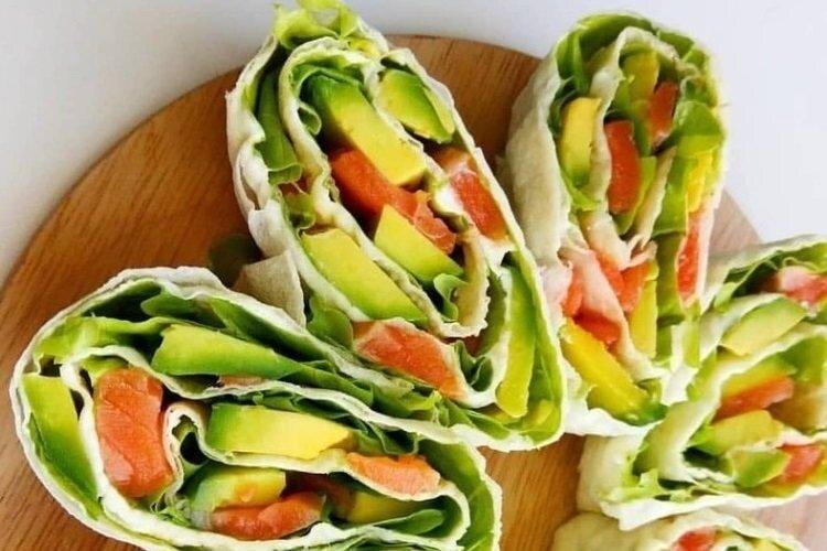 Авокадо с семгой в  лаваше 