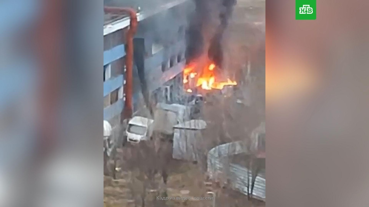    Автосервис загорелся на    северо-западе    Москвы