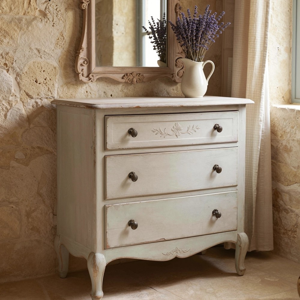 Светлая мебель в стиле прованс