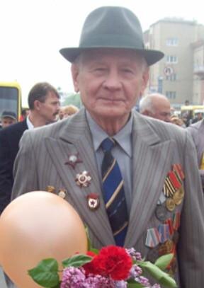    Фотография предоставлена дочерью В.А. Изусина Ольгой Владимировной. Газета "Земля"