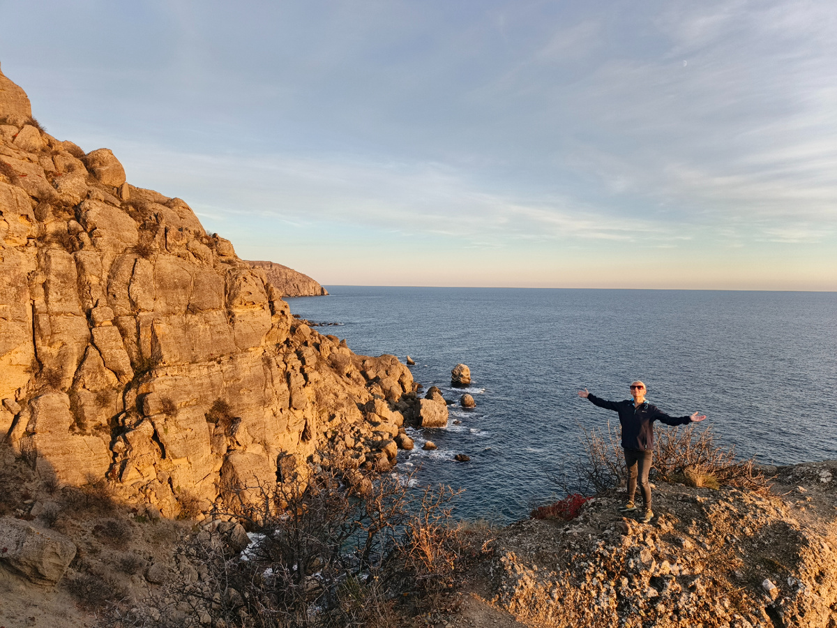 Очень крутое место в окрестностях Судака. Фото автора