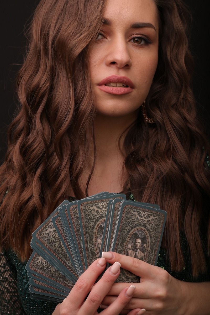 что такое таро? это гадание?