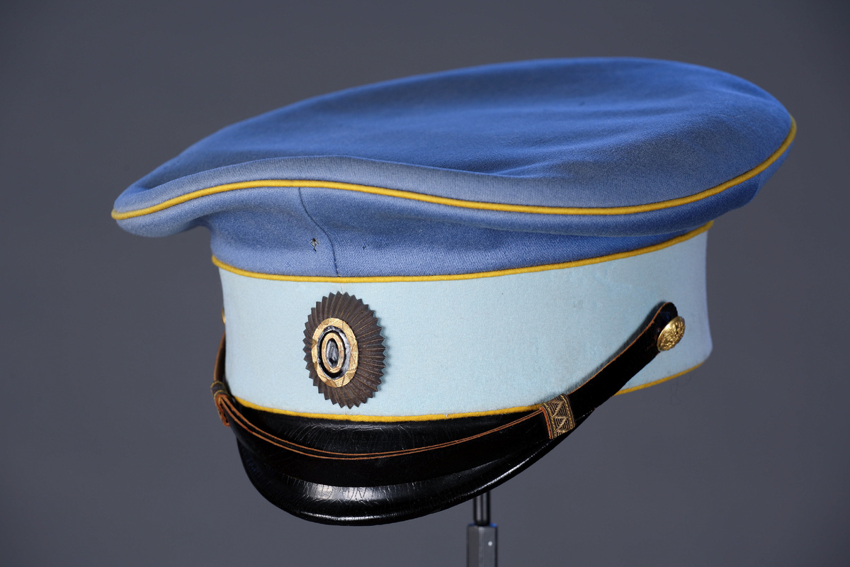 Фуражка офицера 3-го гусарского Елизаветградского Ея Императорского Высочества Великой Княжны Ольги Николаевны полка. Россия, Санкт-Петербург, Мастерская П.И. Китаева. 1910-е гг. Из коллекции ГМЗ «Царское Село»